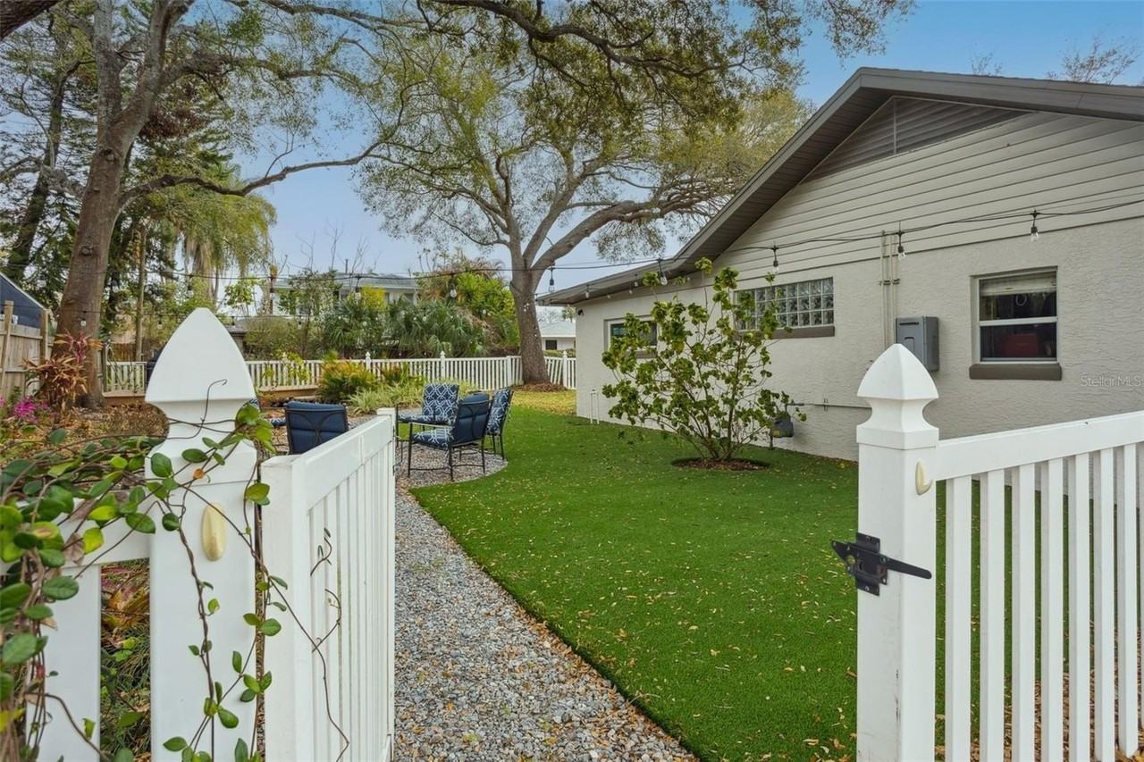 2603 N Ridgewood Ave - Photo 4 of 44