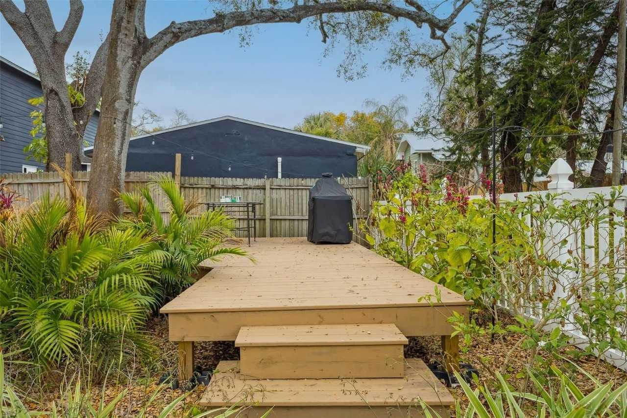 2603 N Ridgewood Ave - Photo 7 of 44