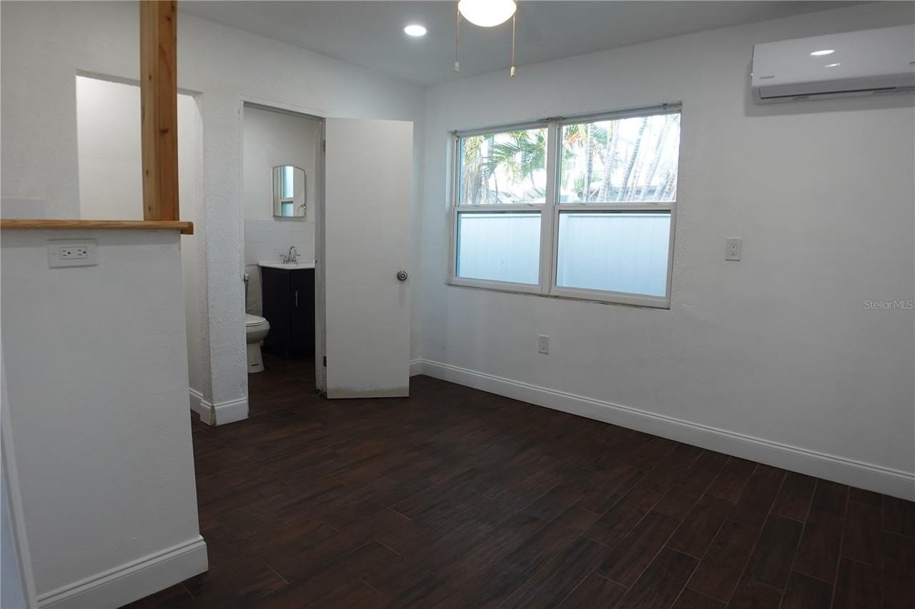 574 Bay Esplanade #5 - Photo 3 of 14