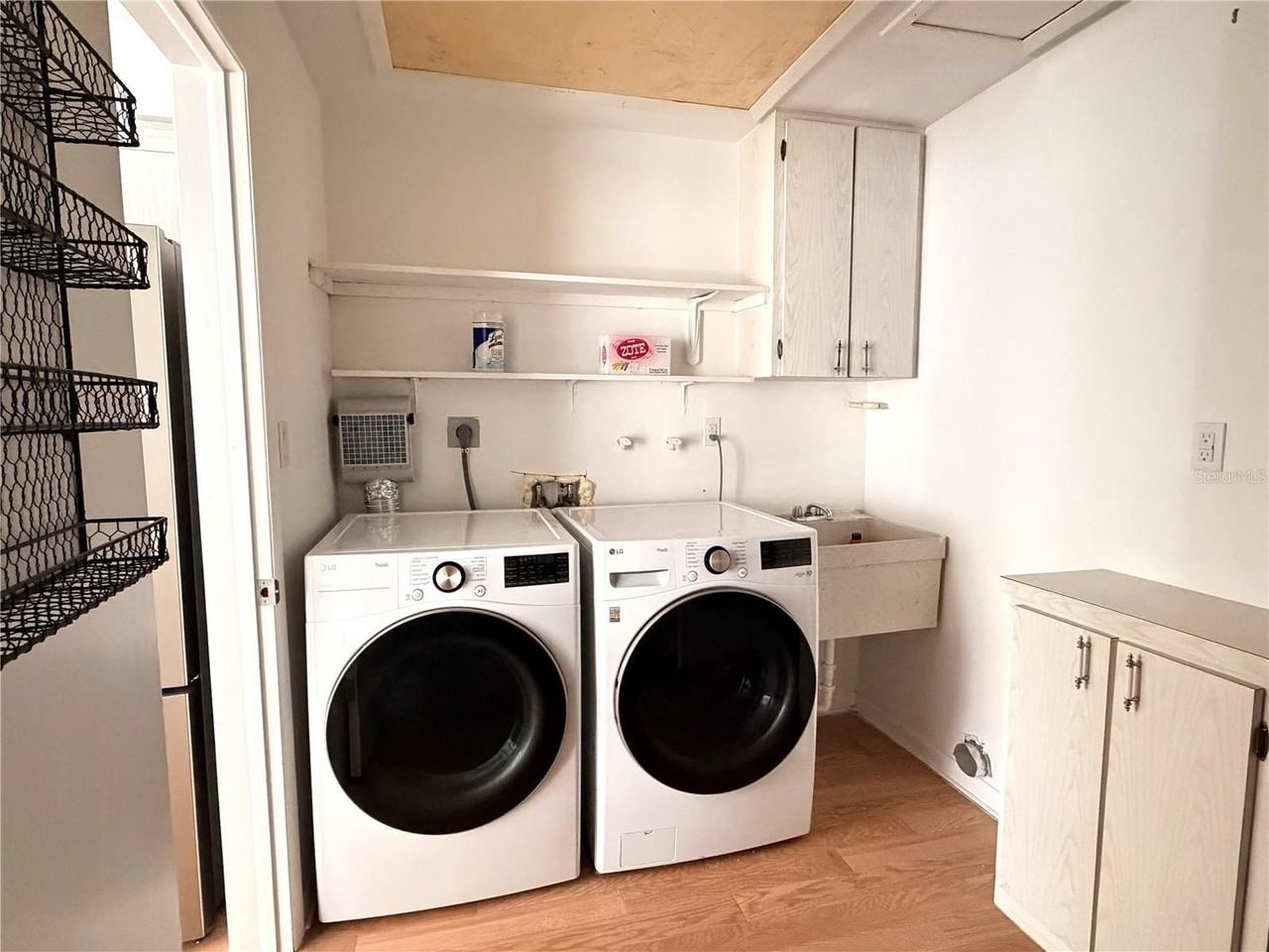 523 Milwaukee Ave - Photo 7 of 29