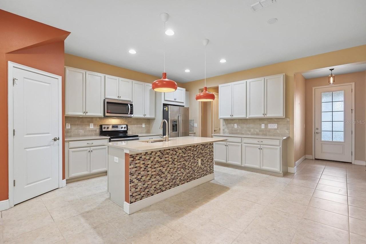 11736 Cambium Crown Dr - Photo 7 of 37