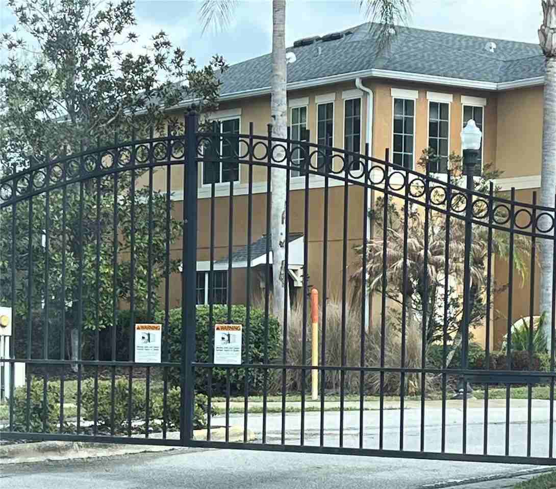 2756 Birchcreek Dr - Photo 3 of 15