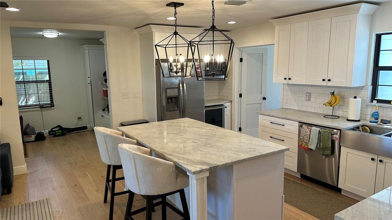 1232 48th Ave N - Photo 3 of 26