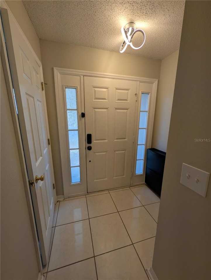 4630 Ashburn Square Dr - Photo 3 of 23