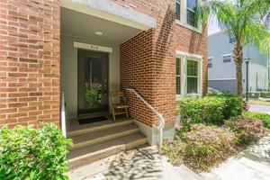 featured image of 814 N Oregon Ave