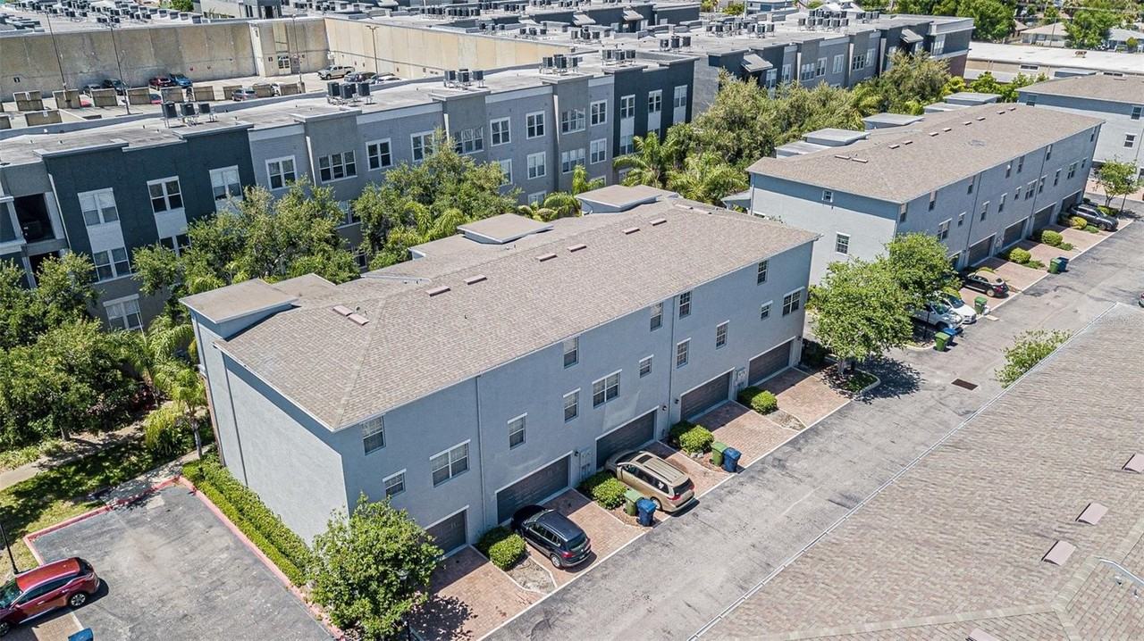 814 N Oregon Ave - Photo 3 of 28