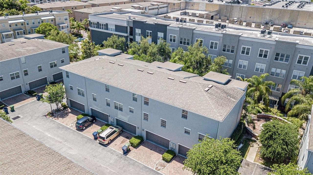 814 N Oregon Ave - Photo 4 of 28