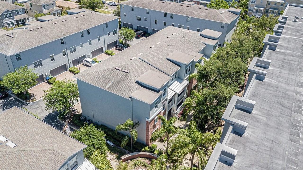 814 N Oregon Ave - Photo 5 of 28