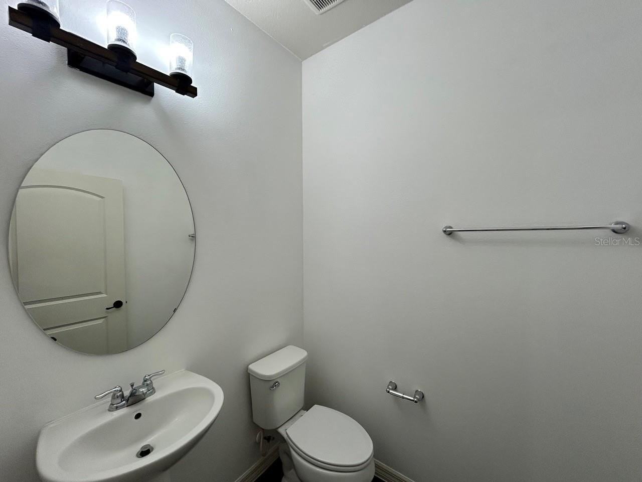 10638 Aldo Moro Dr - Photo 5 of 32