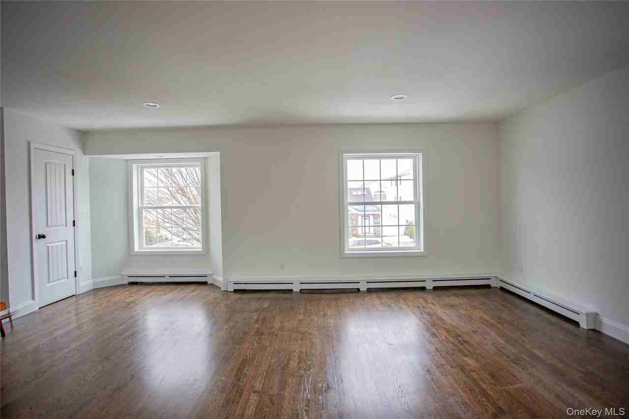 451 E Pine Street unit: Upper - Photo 7 of 28