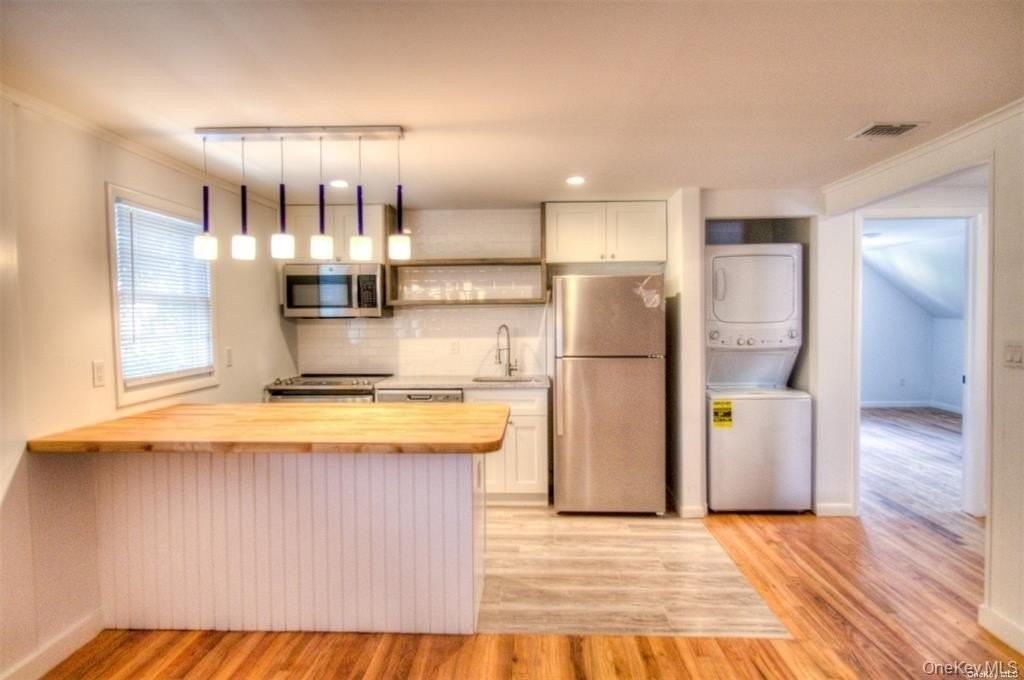 11 Pulaski Pl Unit B - Photo 2 of 7