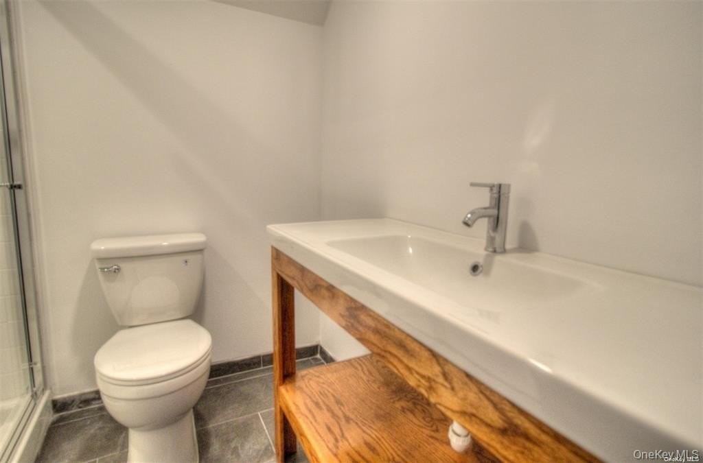 11 Pulaski Pl Unit B - Photo 4 of 7