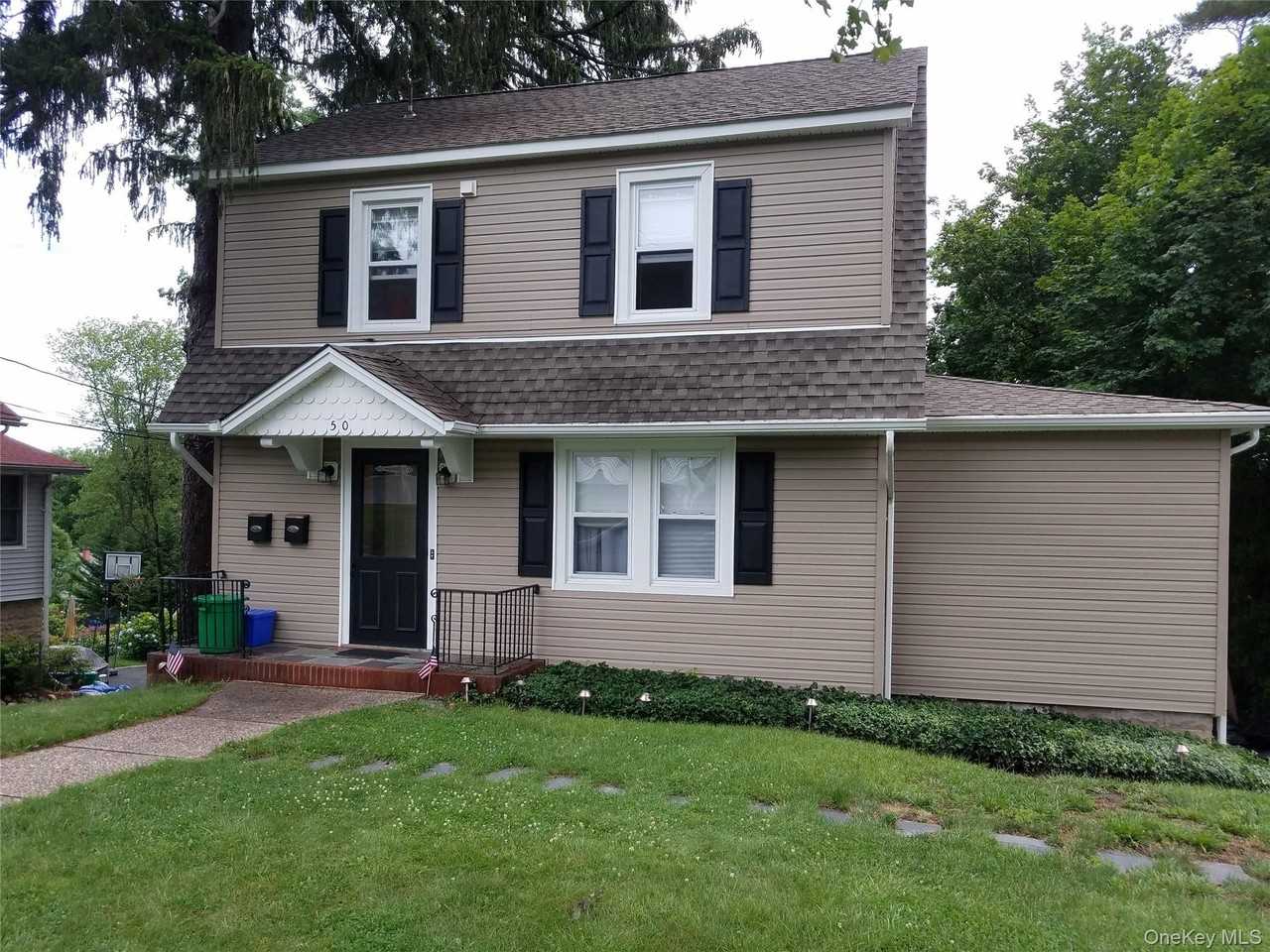 50 Mountainview Ave Unit 2 - Photo 2 of 14