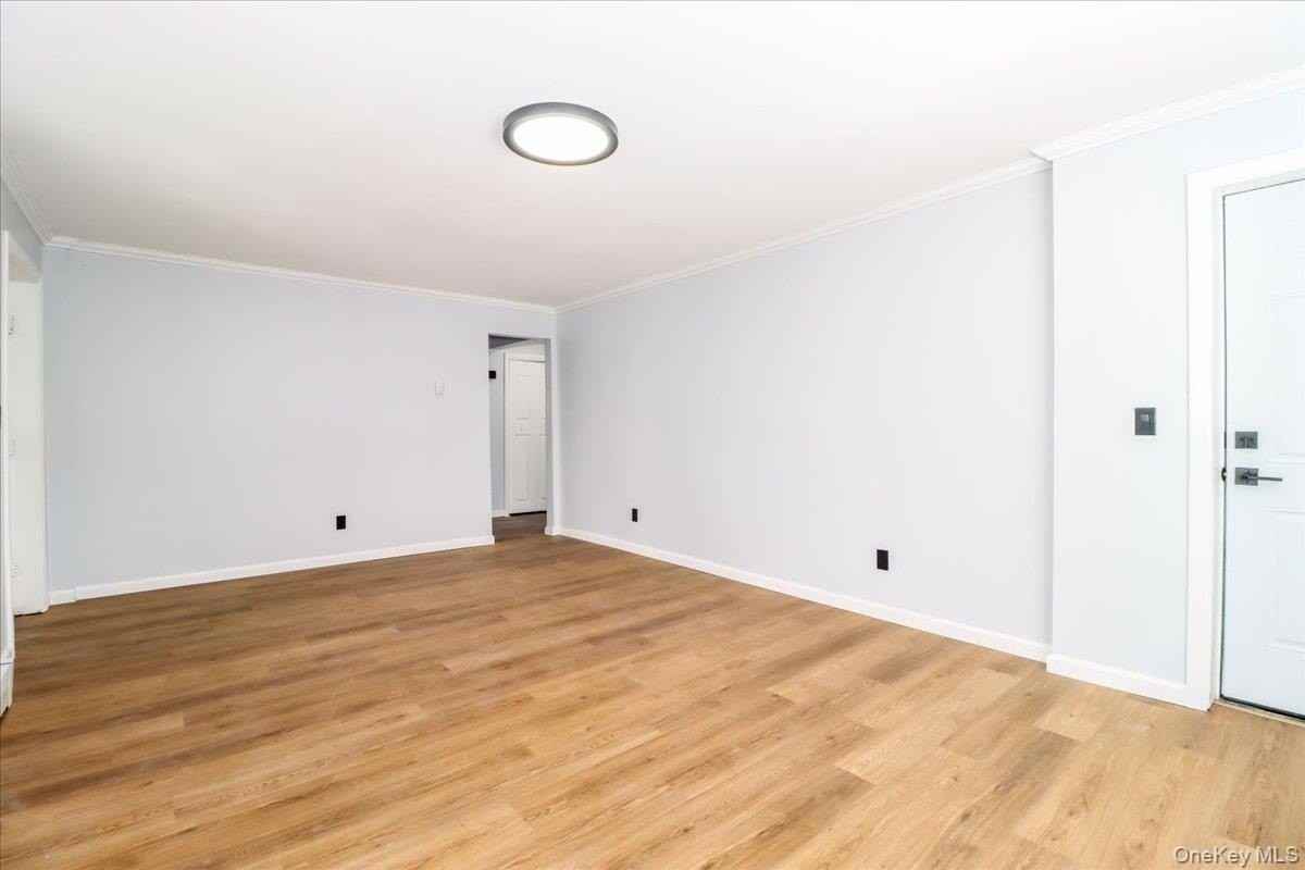 615 Fox Run Ln - Photo 3 of 30