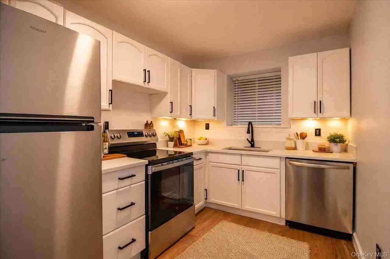 615 Fox Run Ln - Photo 7 of 30