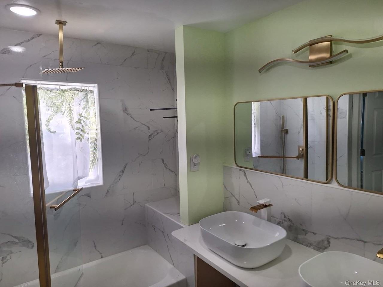 79 Monhagen Ave - Photo 7 of 12