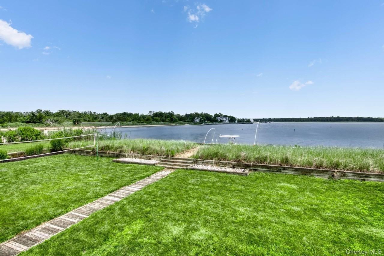 2 Bayside Ave - Photo 2 of 14