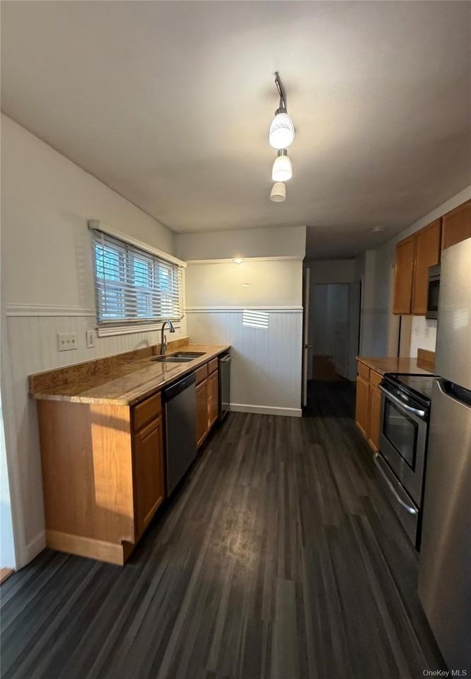 218 Mount Airy Rd - Photo 6 of 20