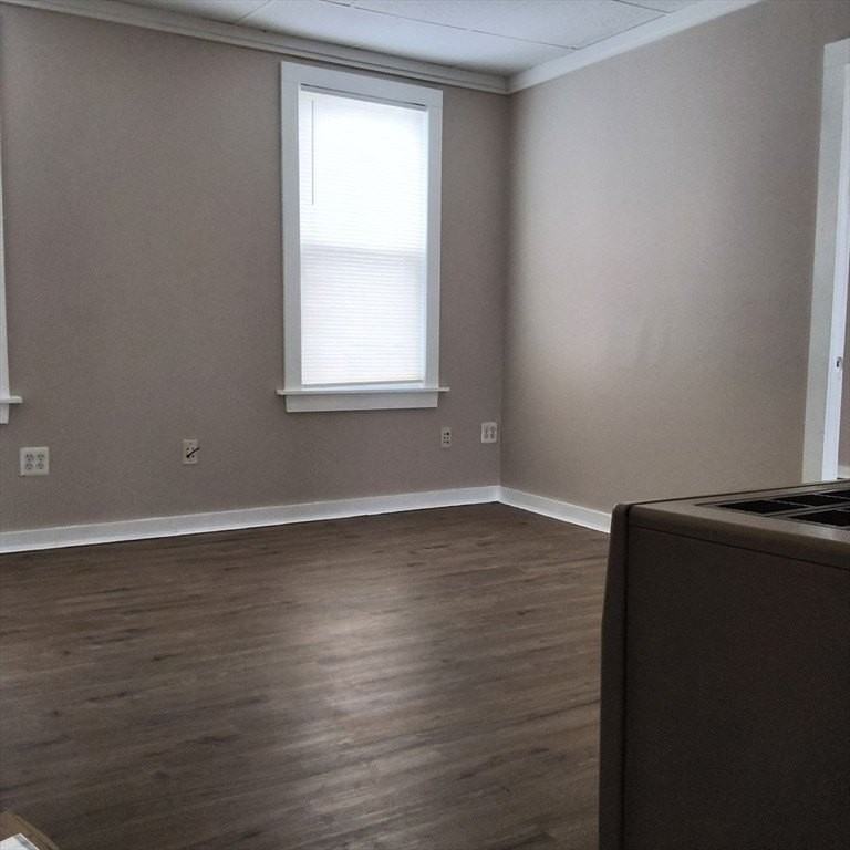 44 Winter St Apt 2s - Photo 2 of 10