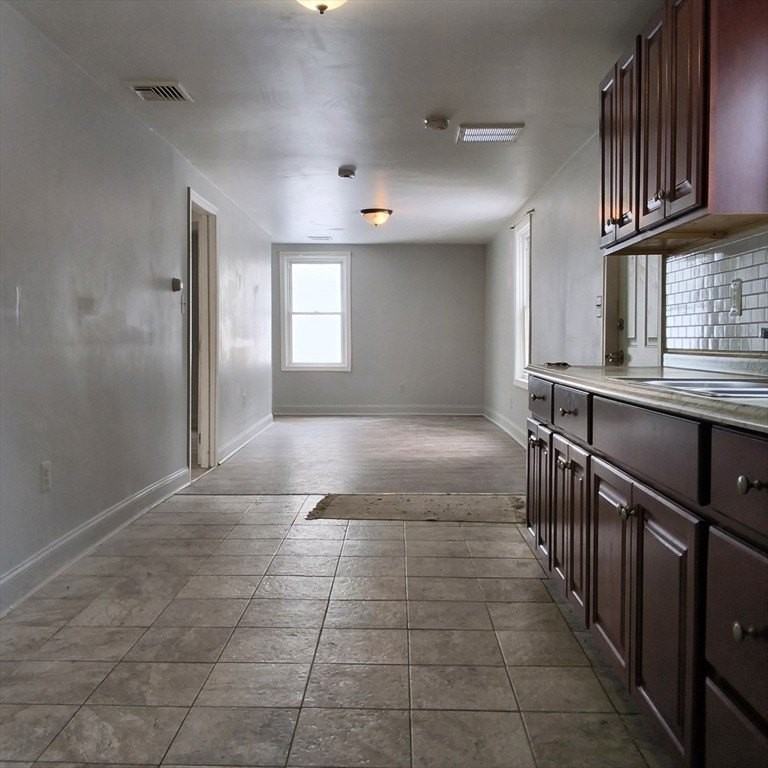 1792 Pleasant St Unit 5 - Photo 4 of 11