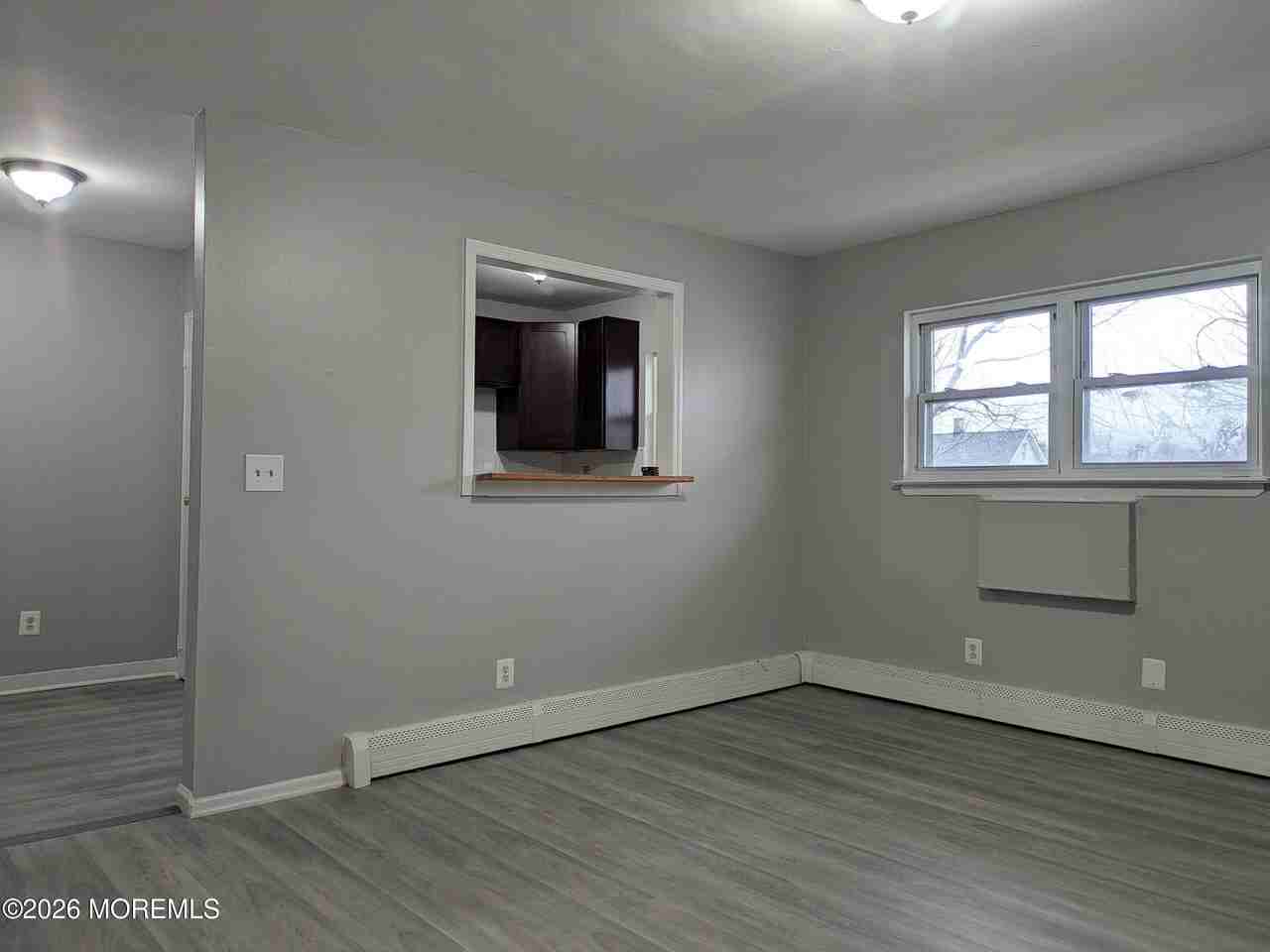 135 Rockwell Ave - Photo 3 of 33