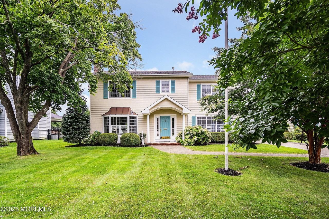 2163 Village Rd - Photo 2 of 27