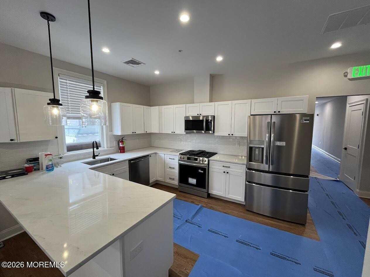 35 Broad St - Photo 5 of 7