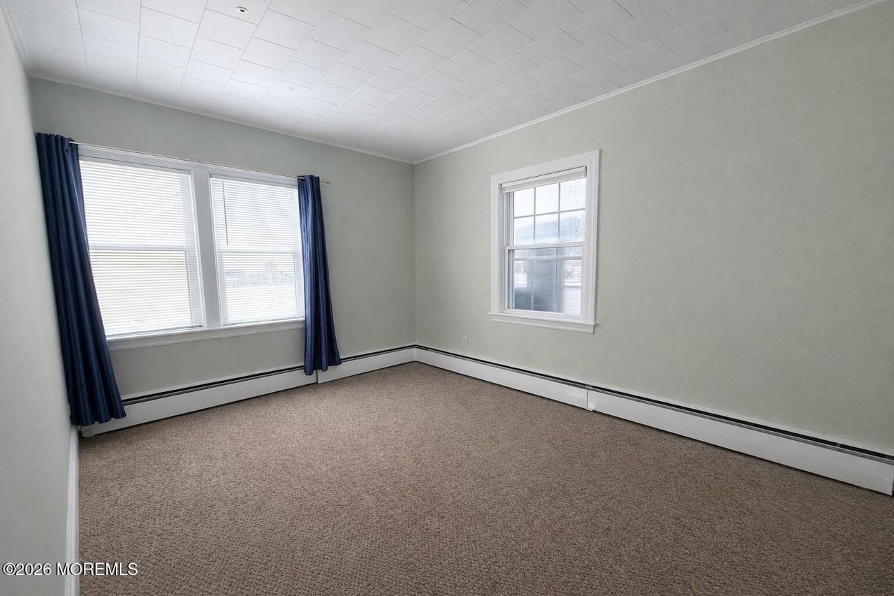 42 Cottage Pl Apt 2nd - Photo 6 of 12