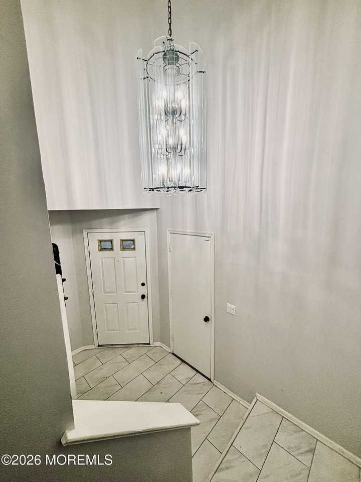 1 Upperbrook Ct - Photo 3 of 28