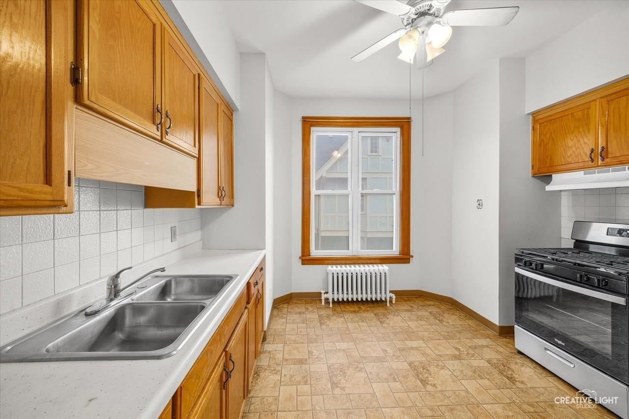 22 N Liberty St Unit 2 - Photo 7 of 17