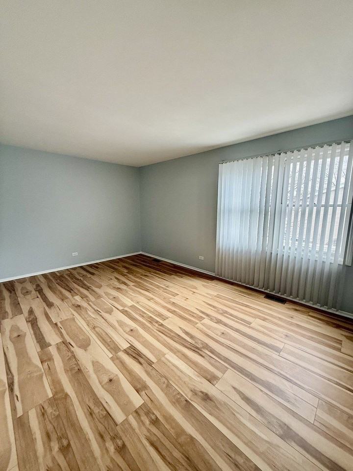 330 Hampton Ct Unit D - Photo 7 of 12