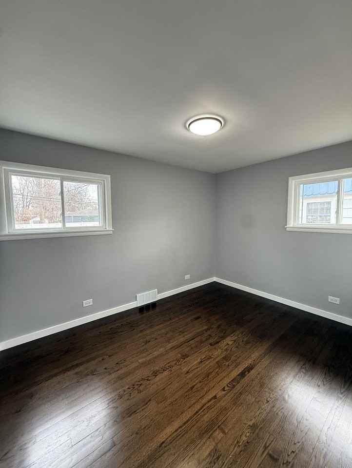 18227 Center Ave - Photo 6 of 12