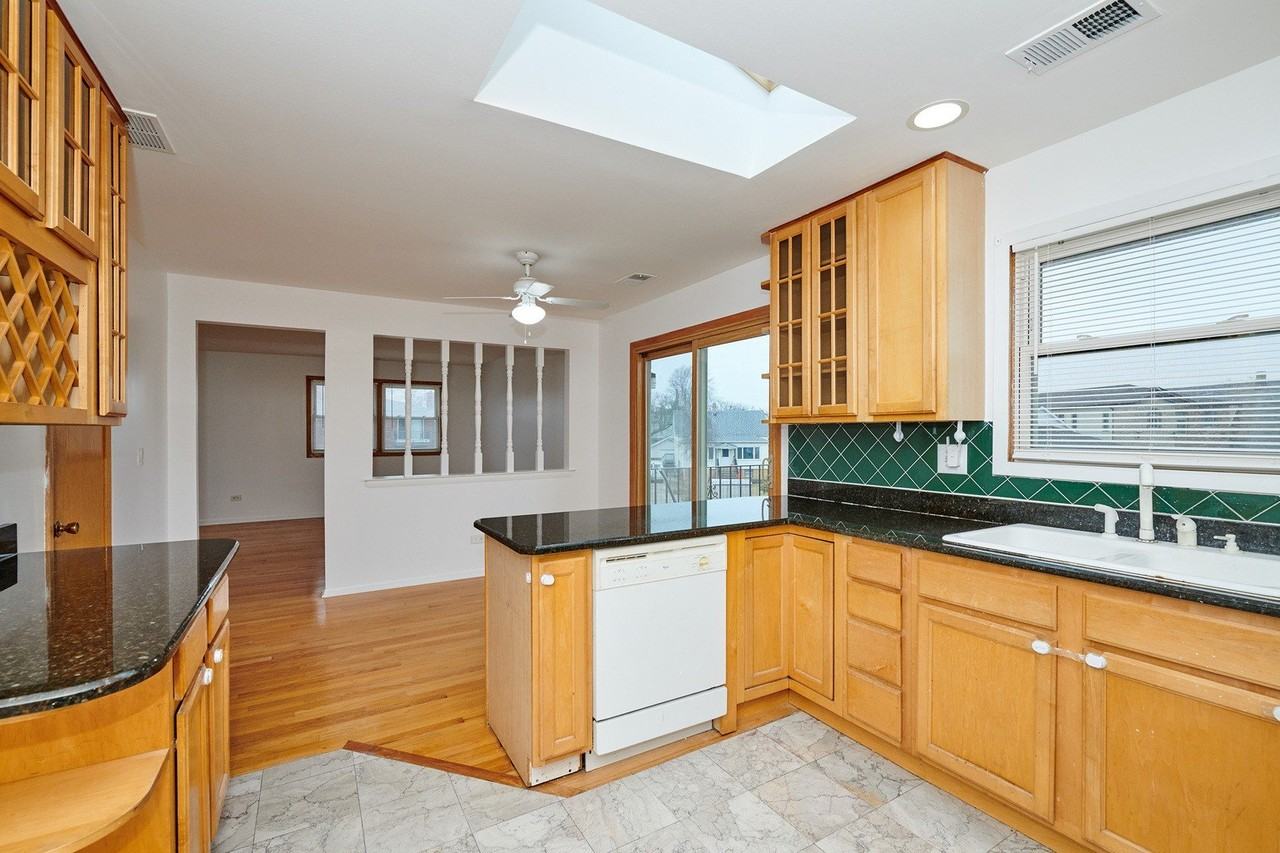 6780 W Forest Preserve Dr Unit 2 - Photo 4 of 29