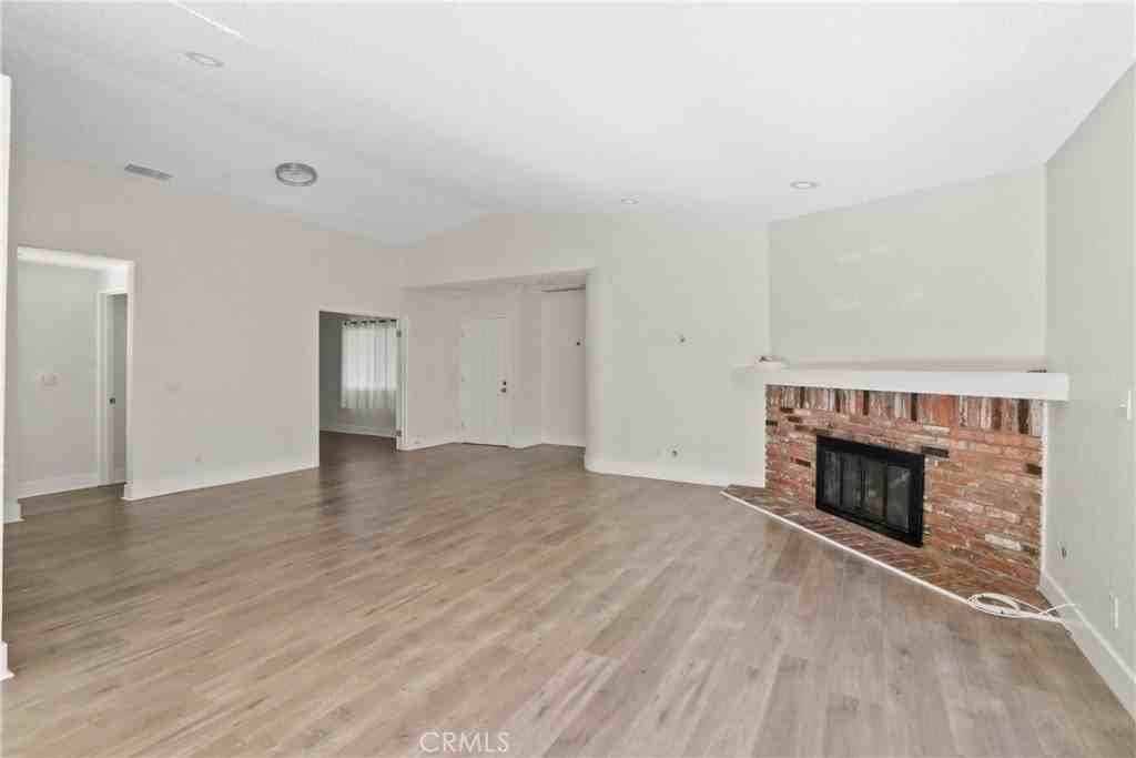 4883 Golden Ridge Dr - Photo 3 of 11