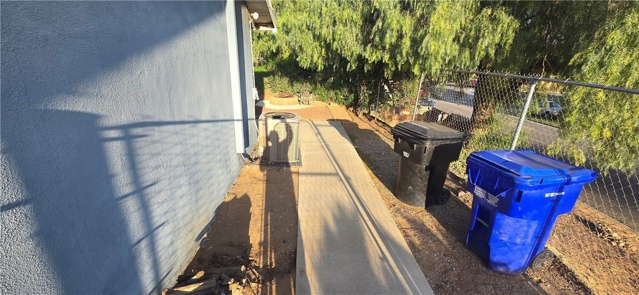 4130 Estrada Dr - Photo 7 of 39