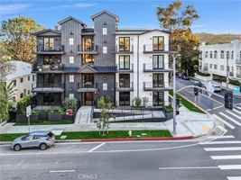 featured image of 10352 Riverside Dr #203A