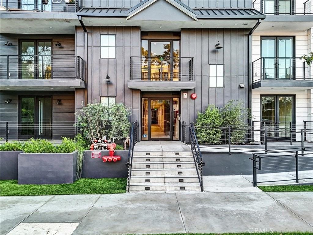 10352 Riverside Dr #203A - Photo 4 of 49