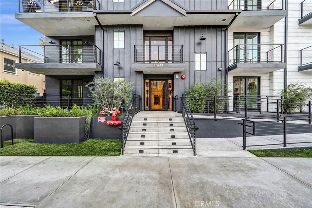 10352 Riverside Dr #203A - Photo 7 of 49