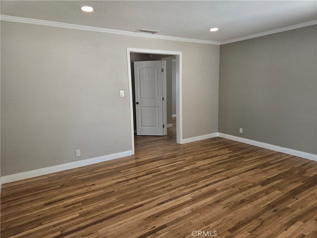 4690 Pedley Ave - Photo 7 of 16