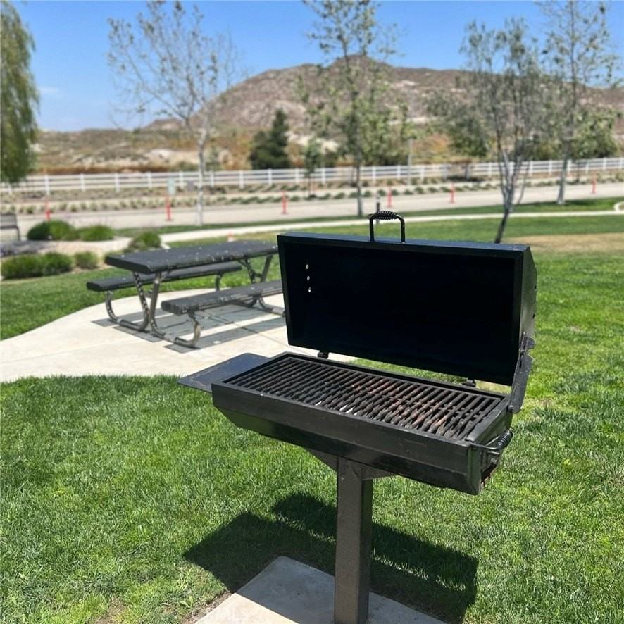 563 Sunshow Ct - Photo 7 of 14