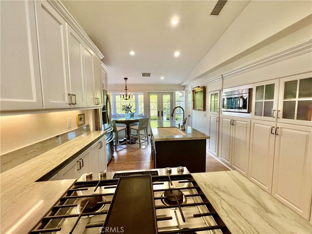 521 Seaview St - Photo 7 of 41