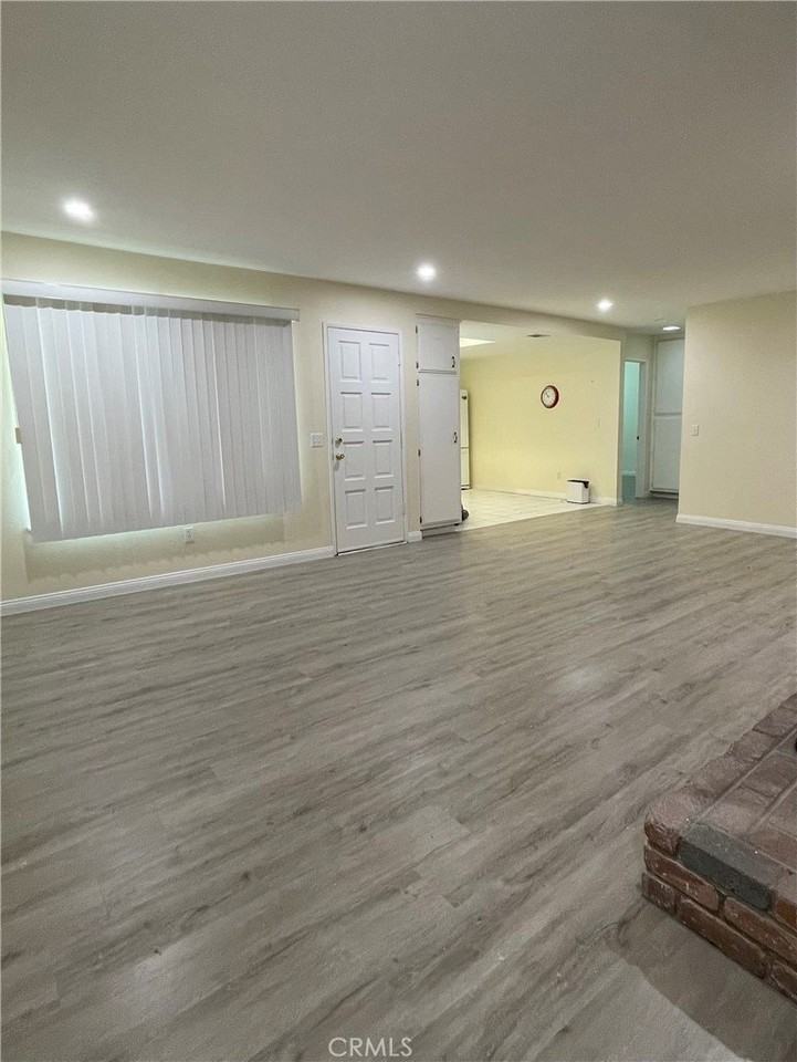 1594 1st St - Photo 2 of 7