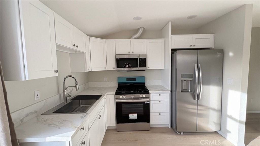 314 S Broadway - Photo 5 of 21