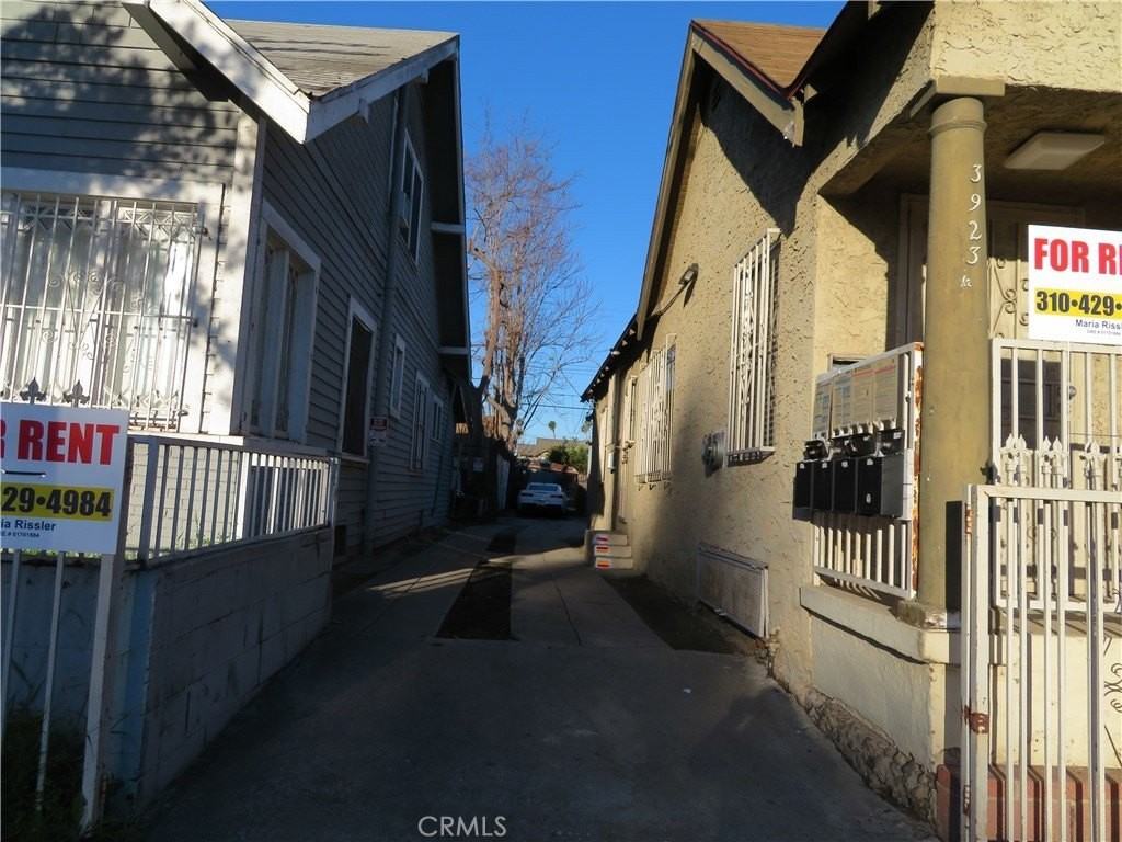 3923 S Normandie Ave - Photo 2 of 23