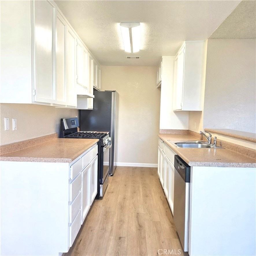 521 W Dunton Ave - Photo 5 of 28