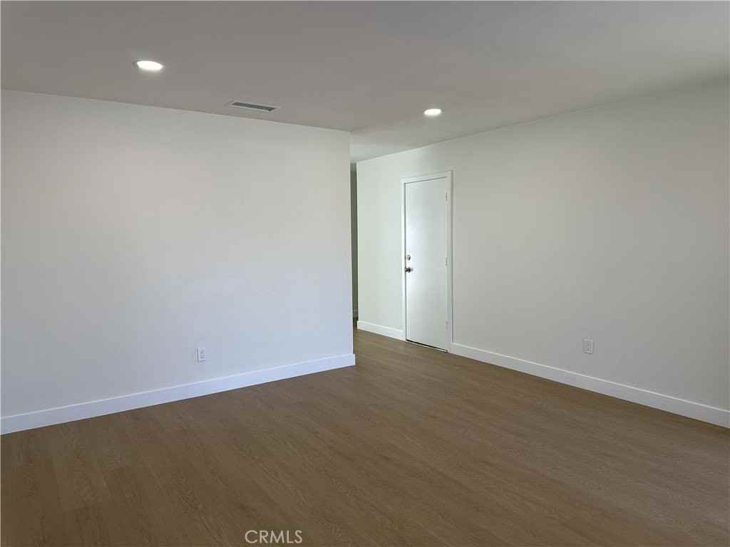 11480 Burke St - Photo 3 of 21