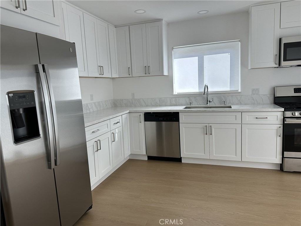 11480 Burke St - Photo 7 of 21