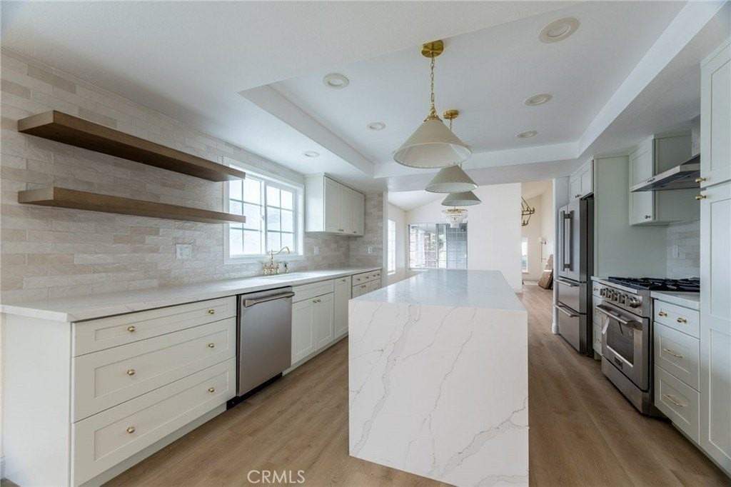 719 W Mariposa Ave - Photo 7 of 28