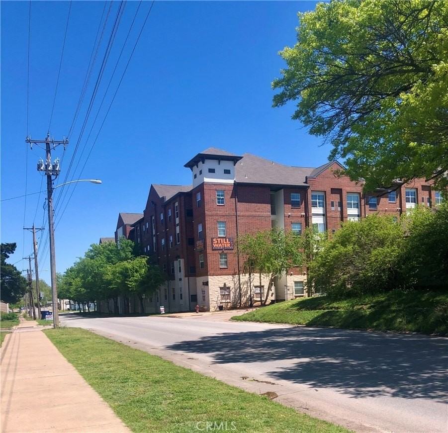 251 W Miller Ave #212 - Photo 2 of 22