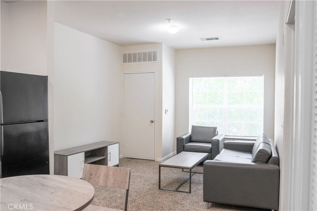 251 W Miller Ave #212 - Photo 6 of 22